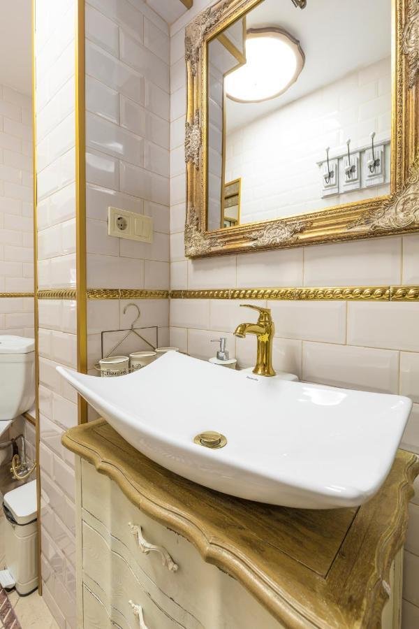 Stylish 1Bd Flat With A Terrace Near The Centre Of Plovdiv By Flat Mаnager Lejlighed Eksteriør billede